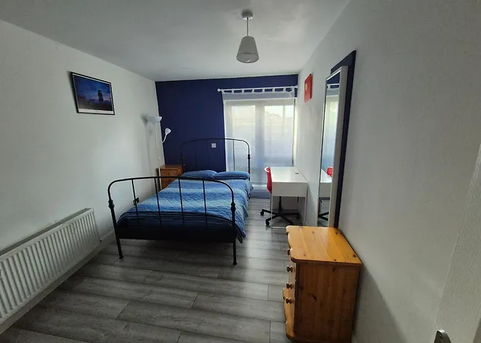 홈스테이 Double Beside Tramline *